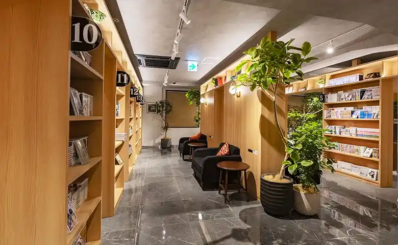 グランカスタマ上野のラウンジ