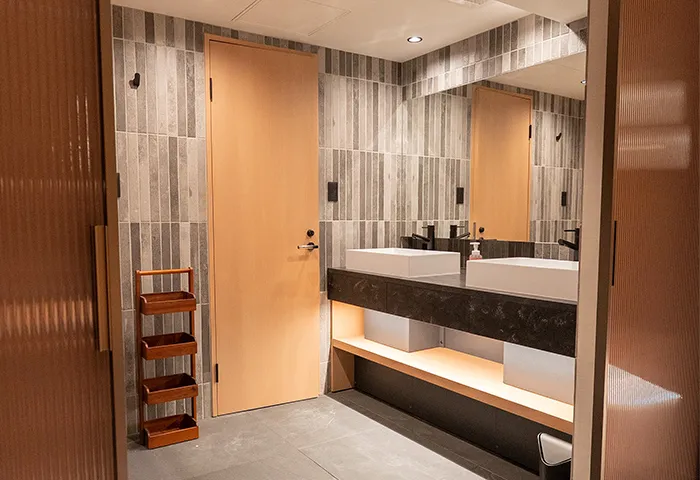 Villa Customa 上野:2F:《 禅 》ZENの洗面所 ドライヤーやヘアーアイロン有り